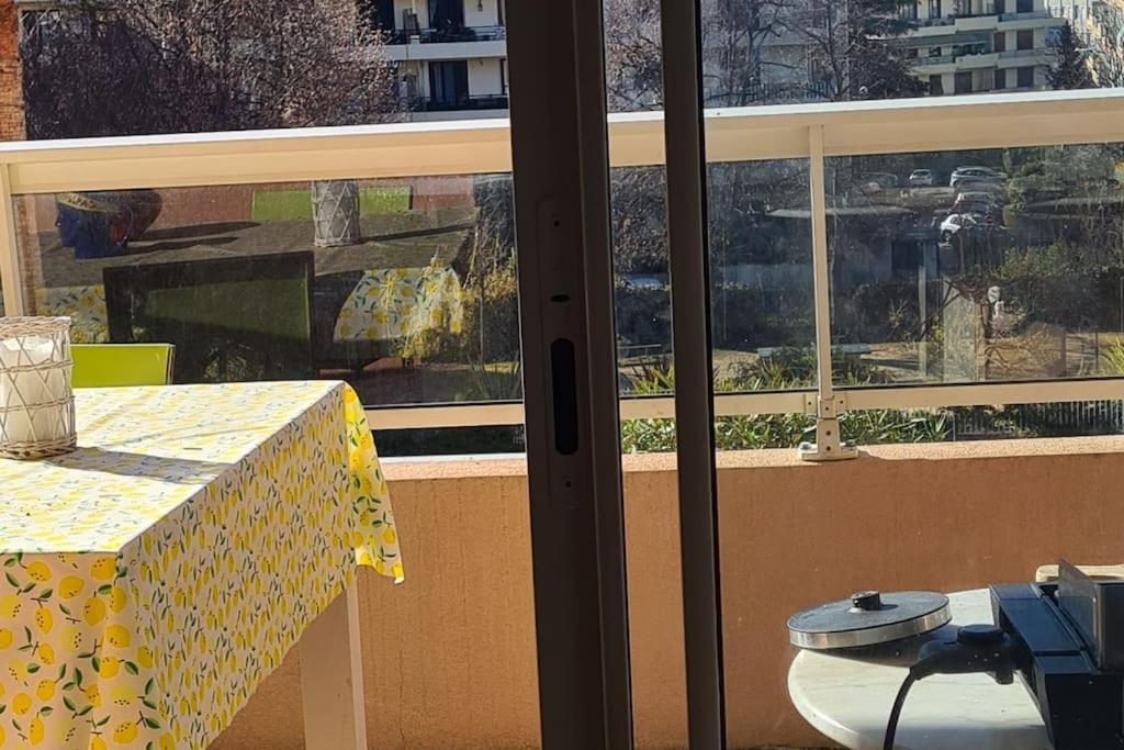 Vue Mer Sur Les Hauteurs De Appartement *